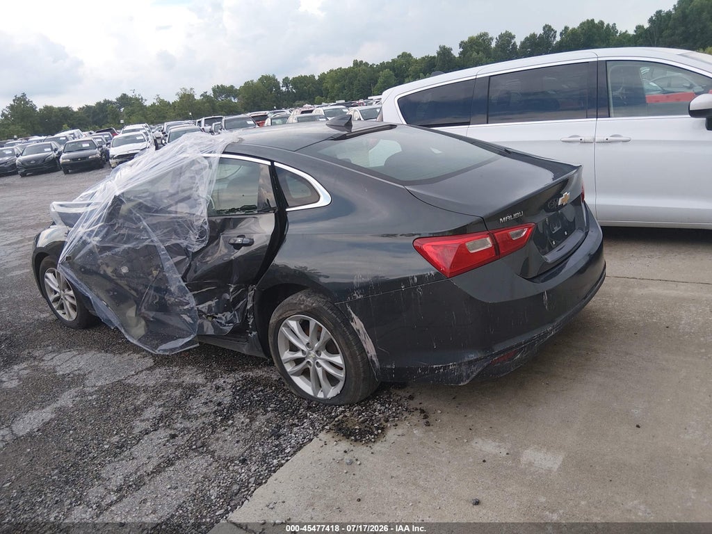 2018 Chevrolet Malibu LT photo 3