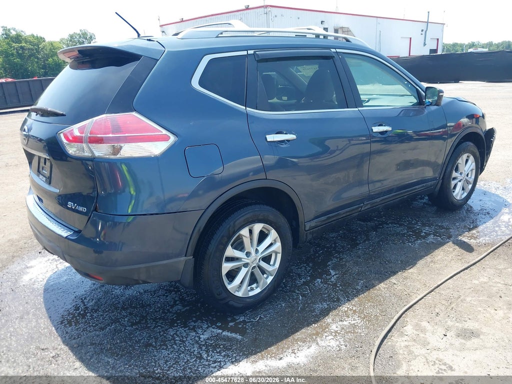 2015 Nissan Rogue SV photo 4