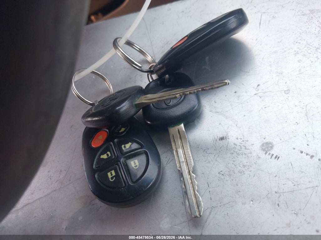 2005 Toyota Sienna XLE/XLE Limited photo 11