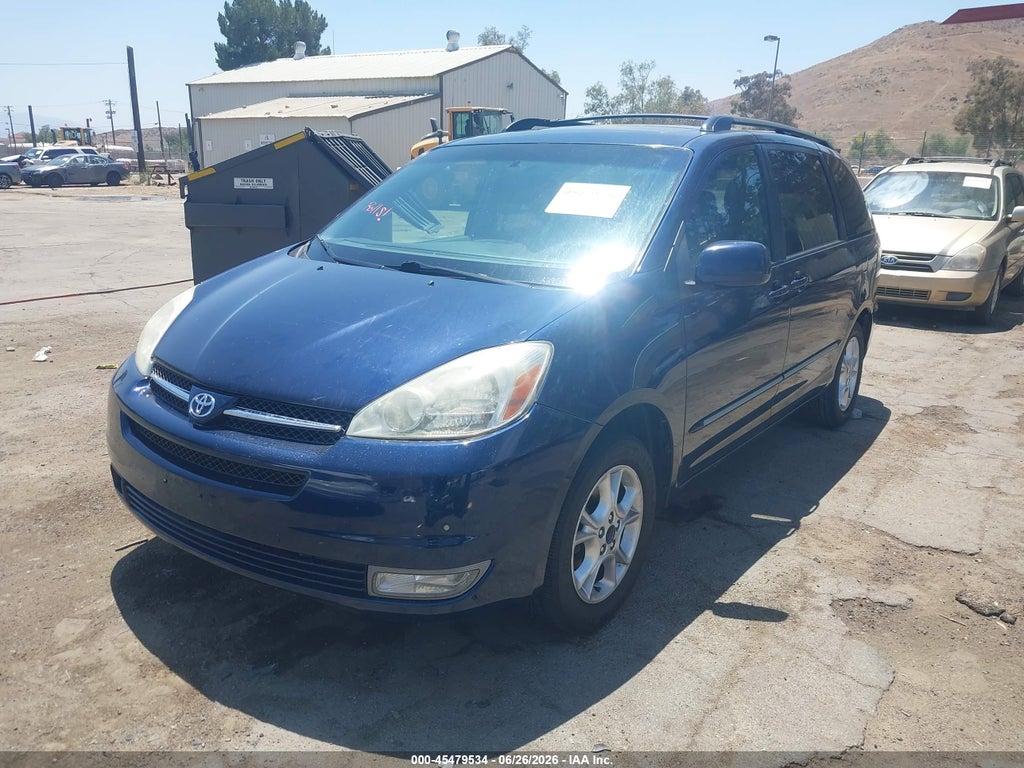 2005 Toyota Sienna XLE/XLE Limited photo 2