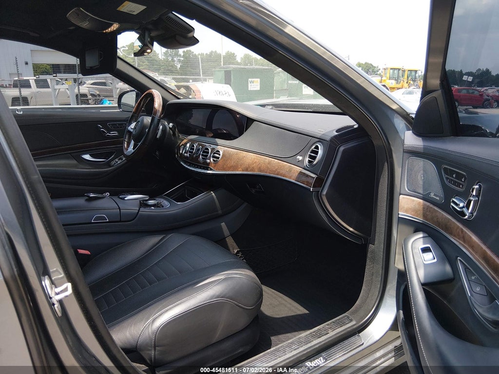 2018 Mercedes-Benz S 560 4MATIC photo 5