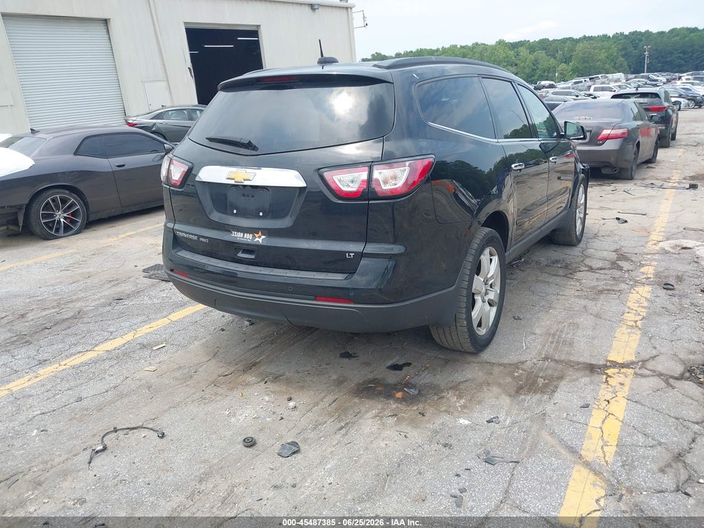 2017 Chevrolet Traverse LT photo 4