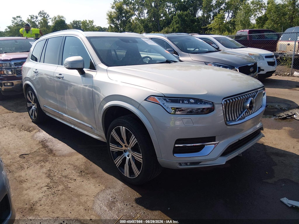 2021 VOLVO XC90