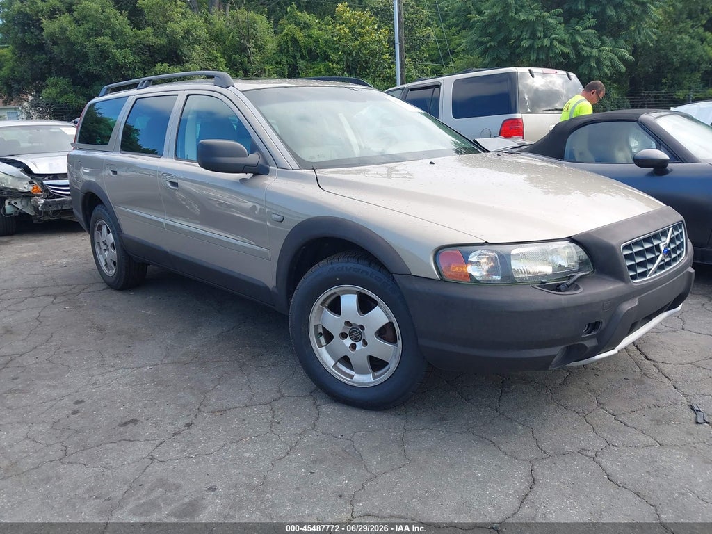 2004 VOLVO XC70