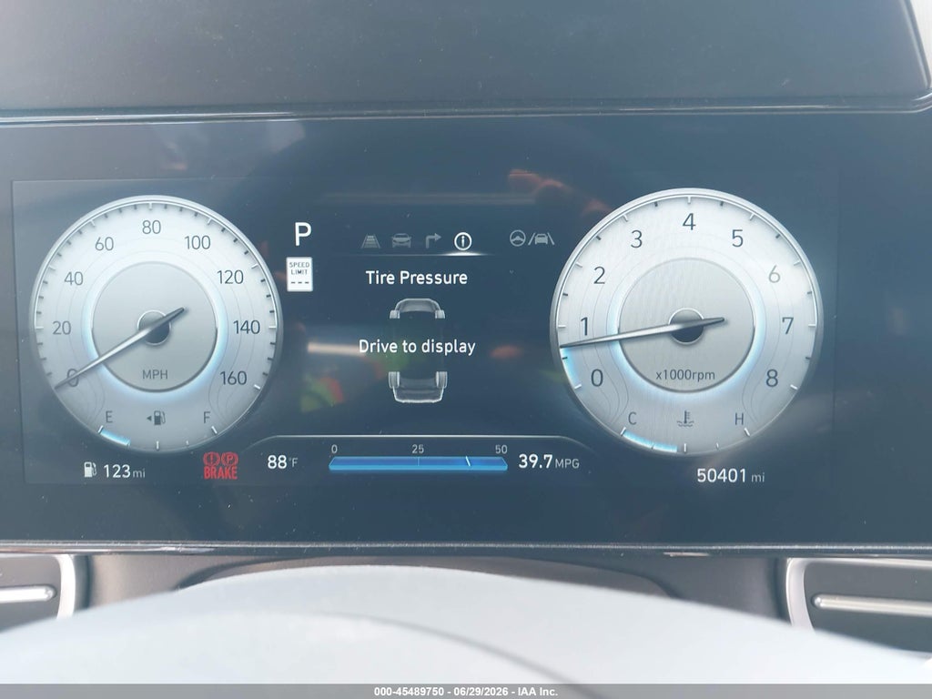 2024 Hyundai Elantra SEL photo 7