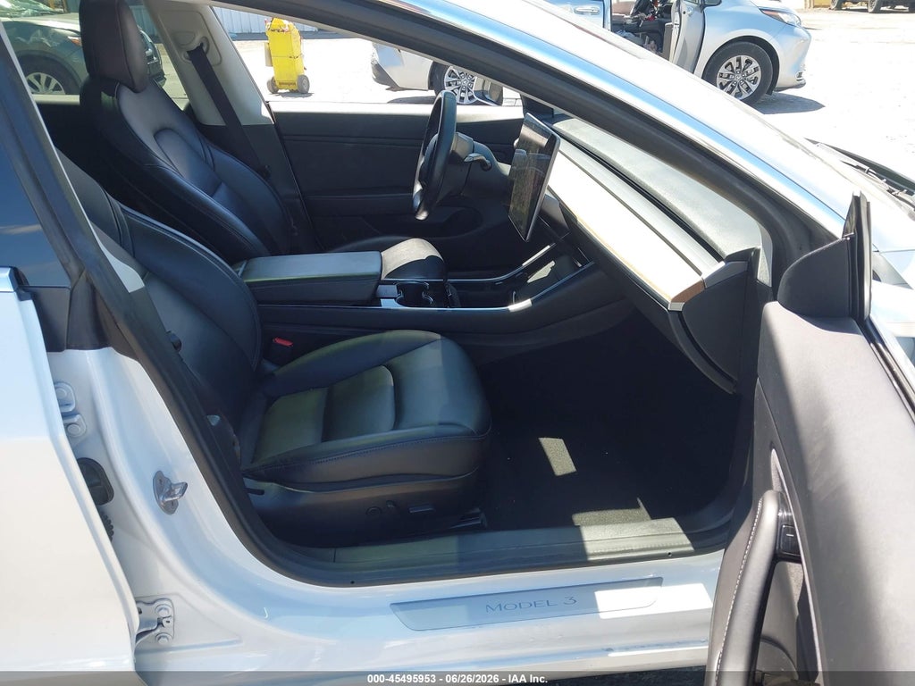 2018 Tesla Model 3 Long Range/Performance photo 5