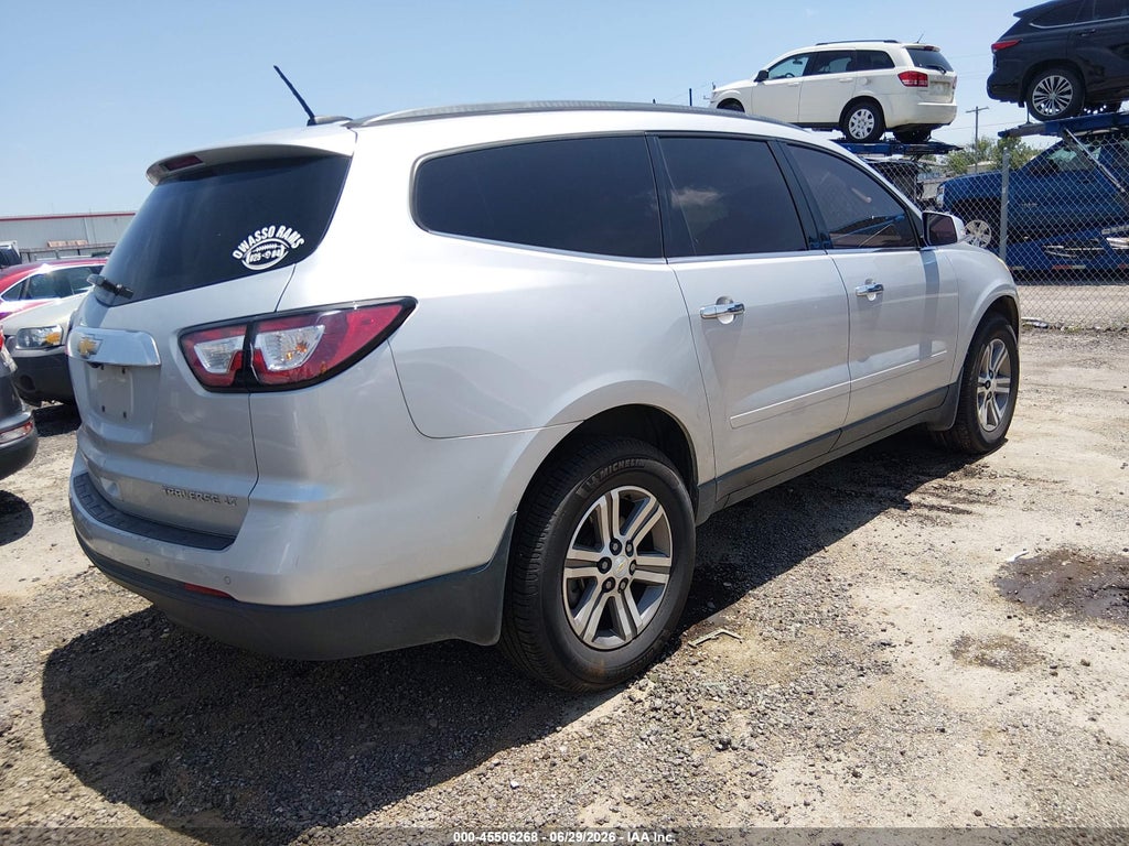 2016 Chevrolet Traverse LT photo 4