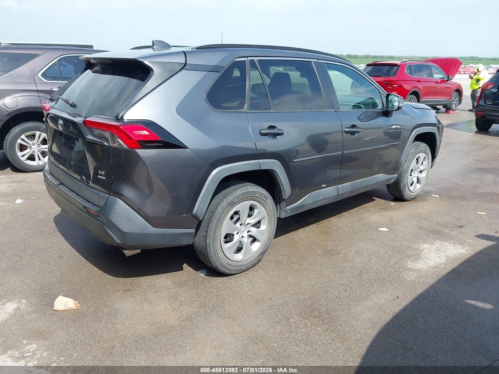 2021 Toyota RAV4 LE photo 4
