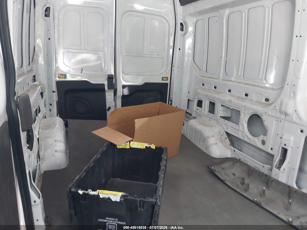 2022 Ford Transit-250 photo 8