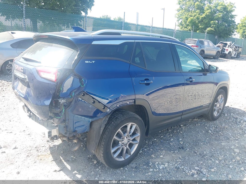 2022 GMC Terrain AWD SLT photo 4