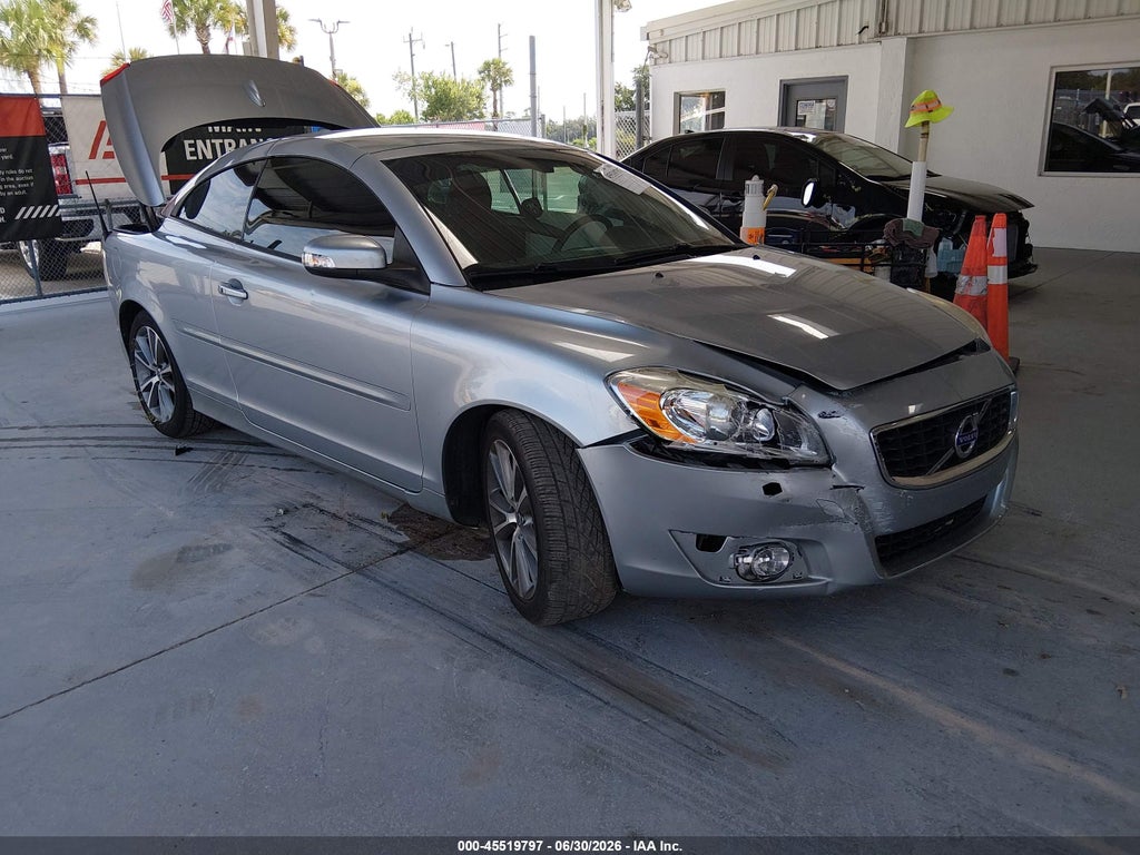 2013 VOLVO C70