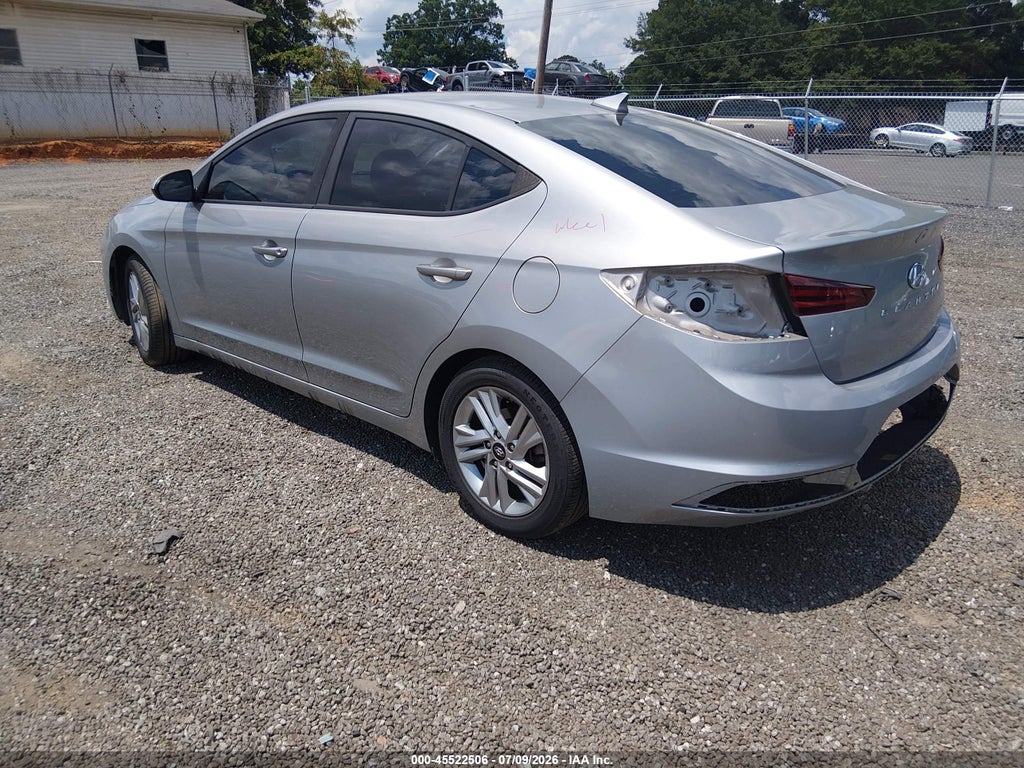 2020 Hyundai Elantra SEL photo 3