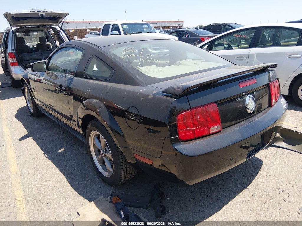 2006 Ford Mustang V6 photo 3