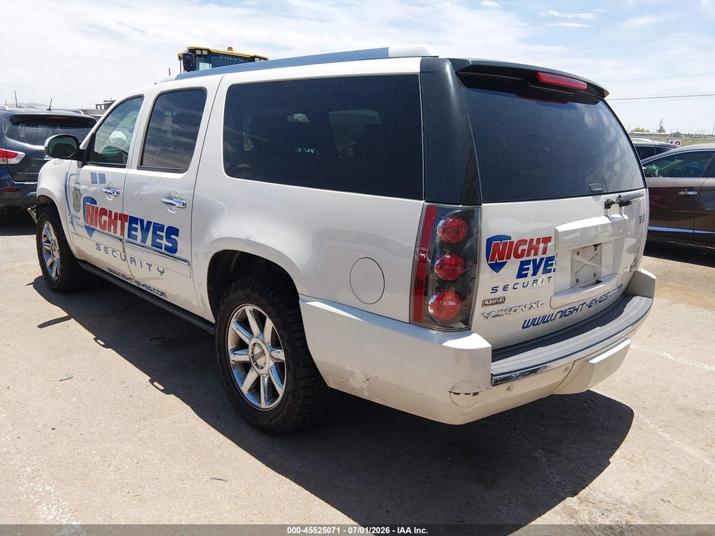 2012 GMC Yukon XL 1500 Denali photo 3