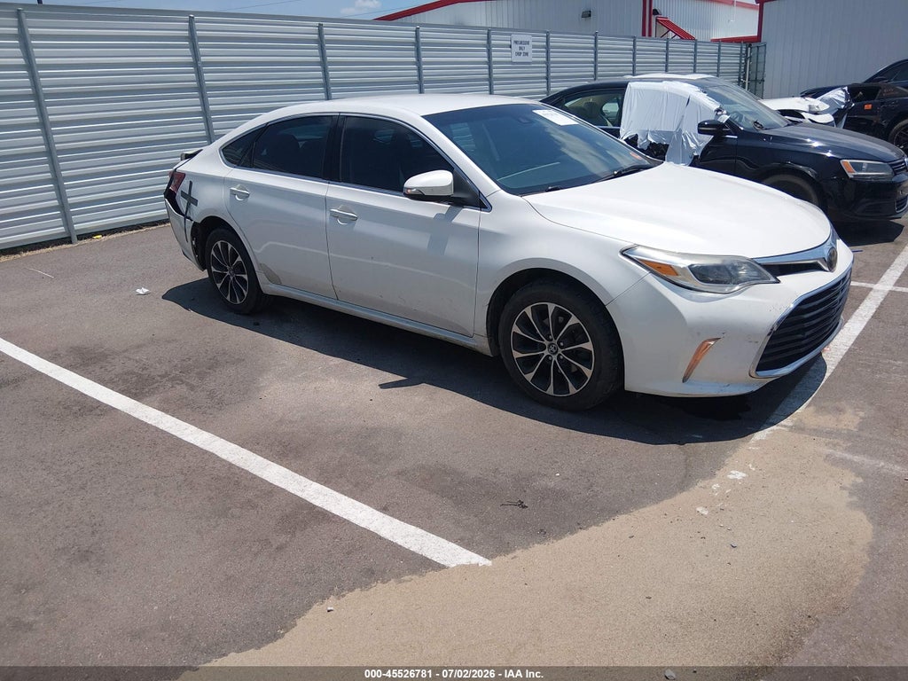 2018 Toyota Avalon XLE photo 1