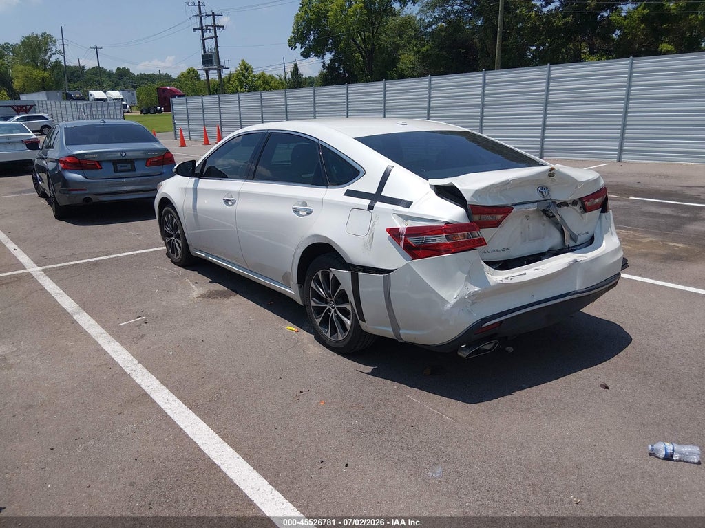 2018 Toyota Avalon XLE photo 3