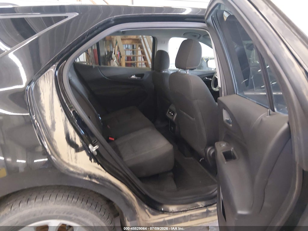 2018 Chevrolet Equinox LT photo 8