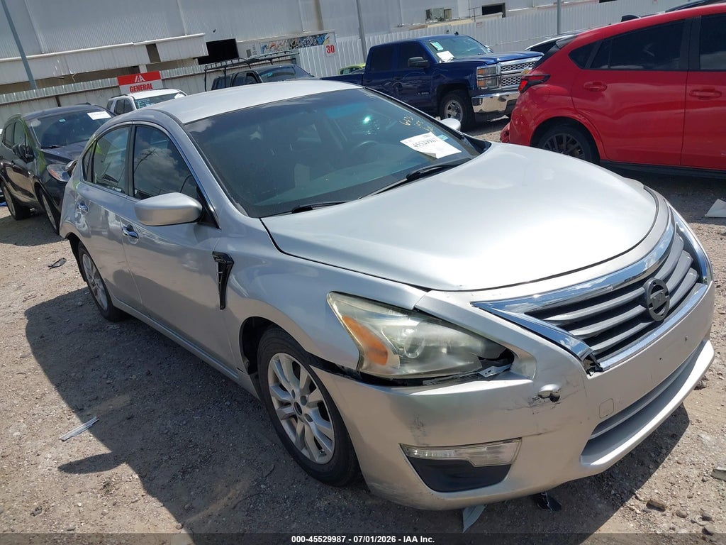 2014 Nissan Altima 2.5 S photo 1