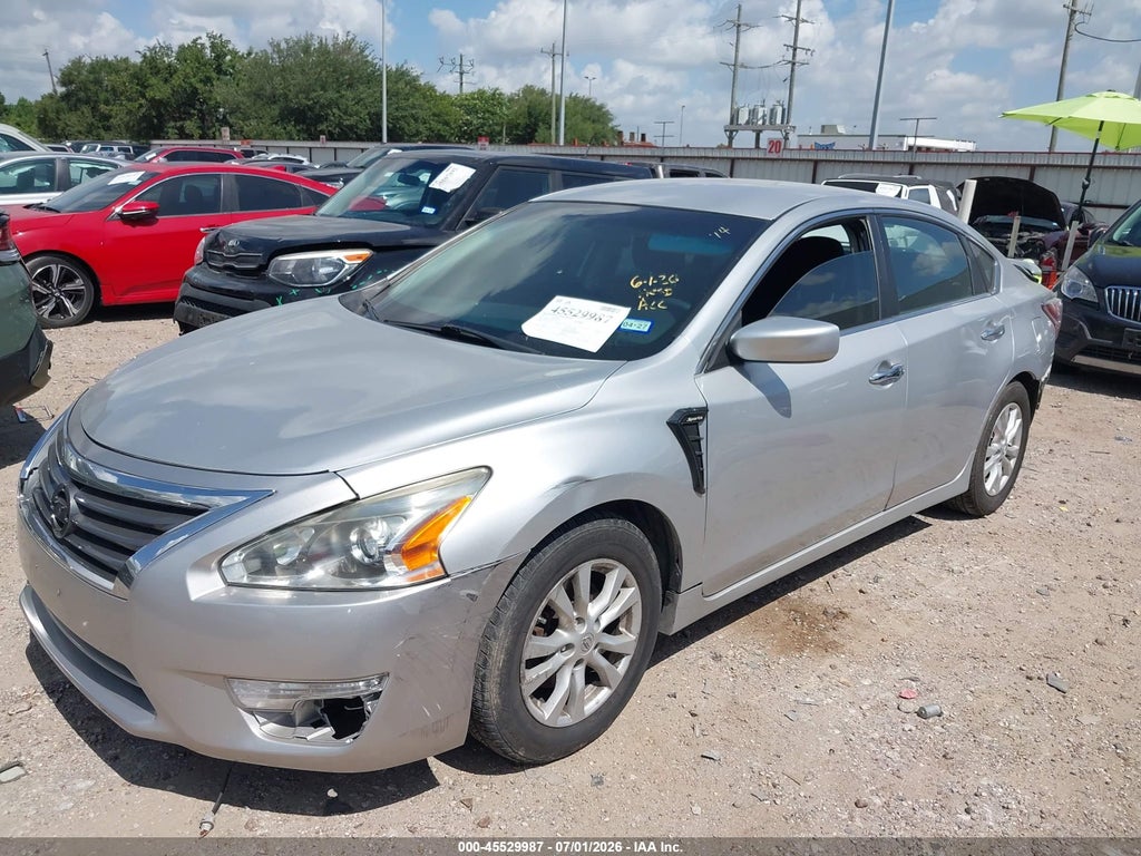 2014 Nissan Altima 2.5 S photo 2