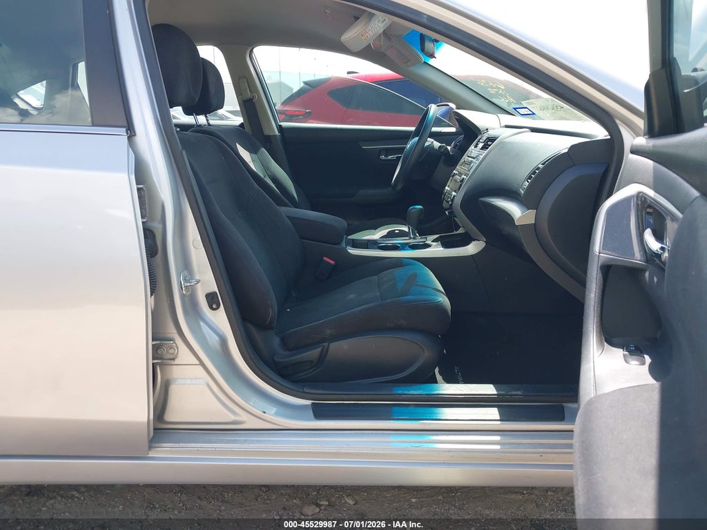 2014 Nissan Altima 2.5 S photo 5