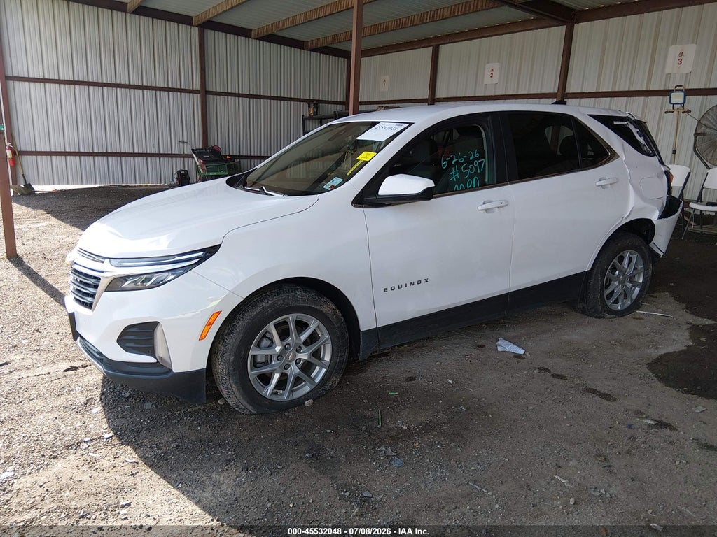 2024 Chevrolet Equinox FWD LT photo 2