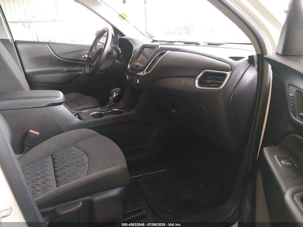 2024 Chevrolet Equinox FWD LT photo 5