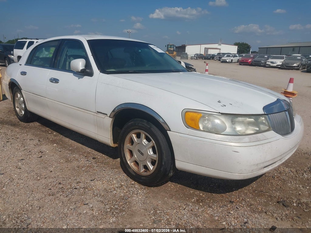 2002 LINCOLN TOWN CAR