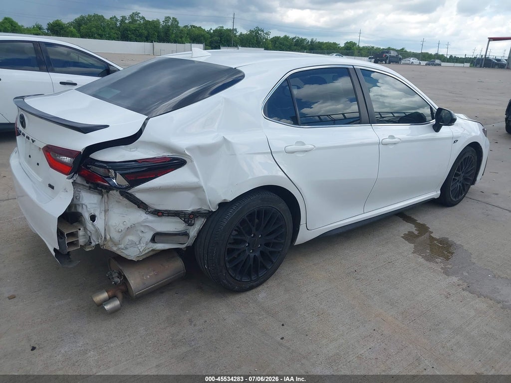 2023 Toyota Camry SE photo 4