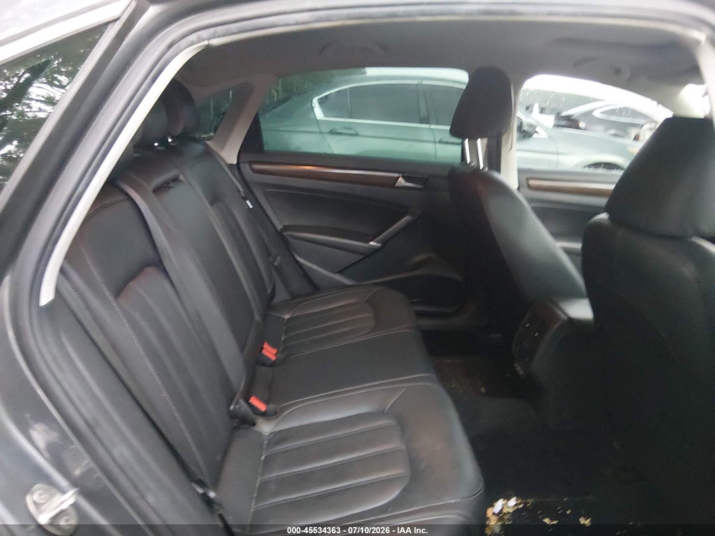 2022 Volkswagen Passat 2.0T Limited Edition photo 8