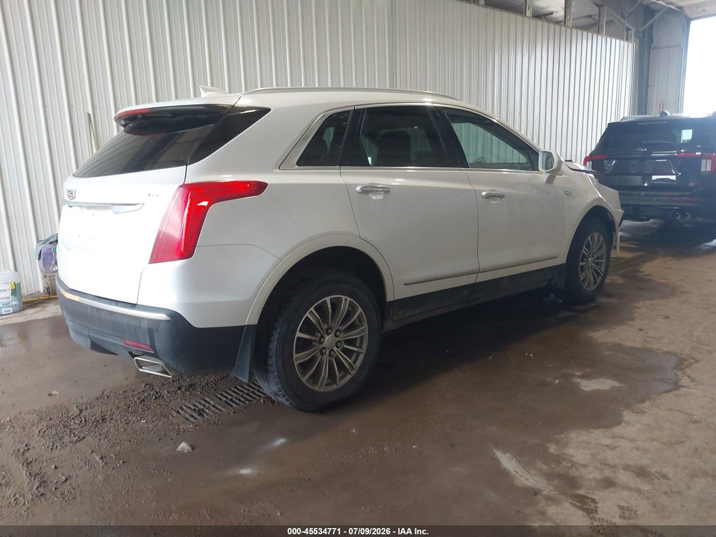 2017 Cadillac XT5 Luxury photo 4