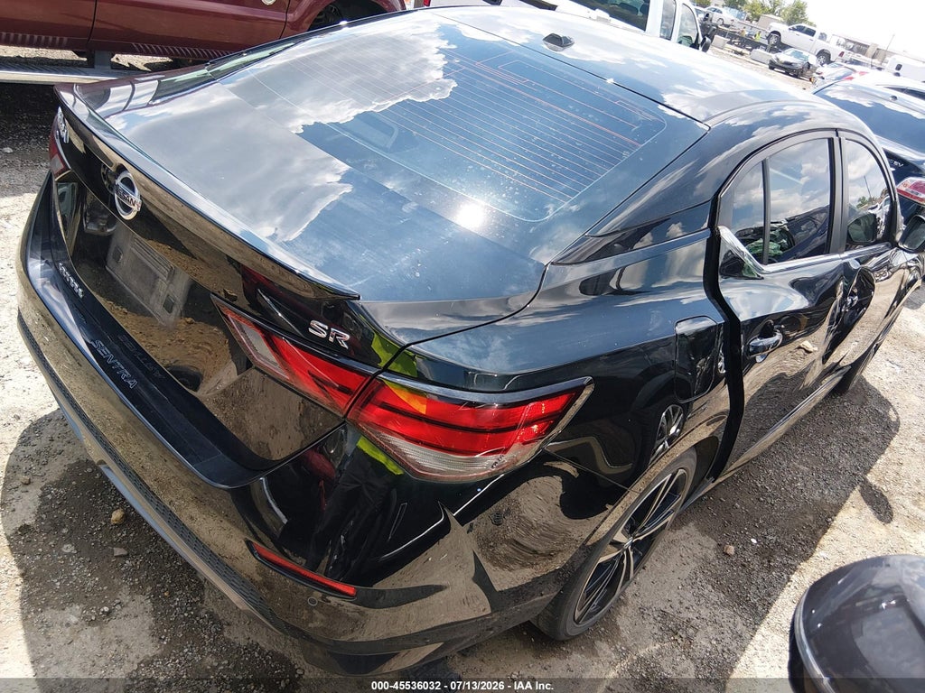 2022 Nissan Sentra SR Xtronic CVT photo 4