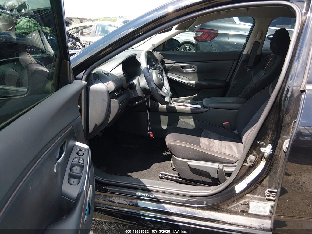 2022 Nissan Sentra SR Xtronic CVT photo 5