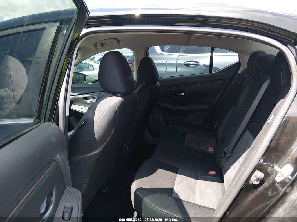 2022 Nissan Sentra SR Xtronic CVT photo 8