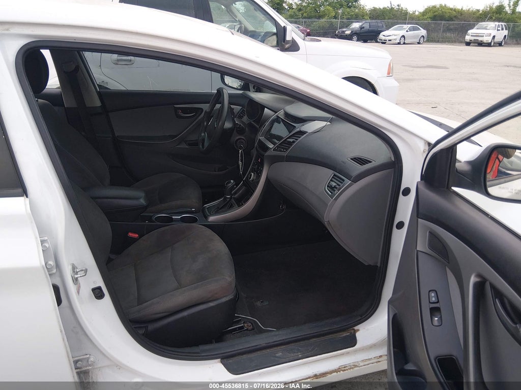 2016 Hyundai Elantra SE photo 5