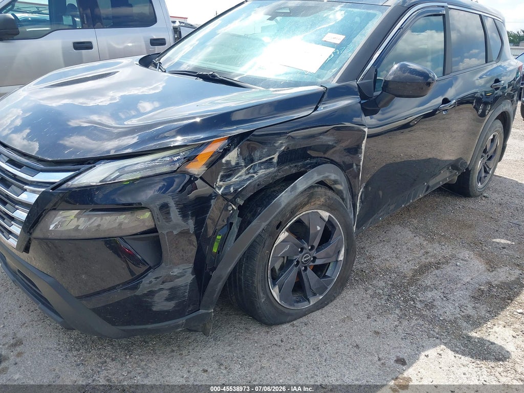 2025 Nissan Rogue SV FWD photo 6