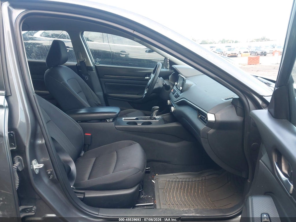 2021 Nissan Altima S FWD photo 5