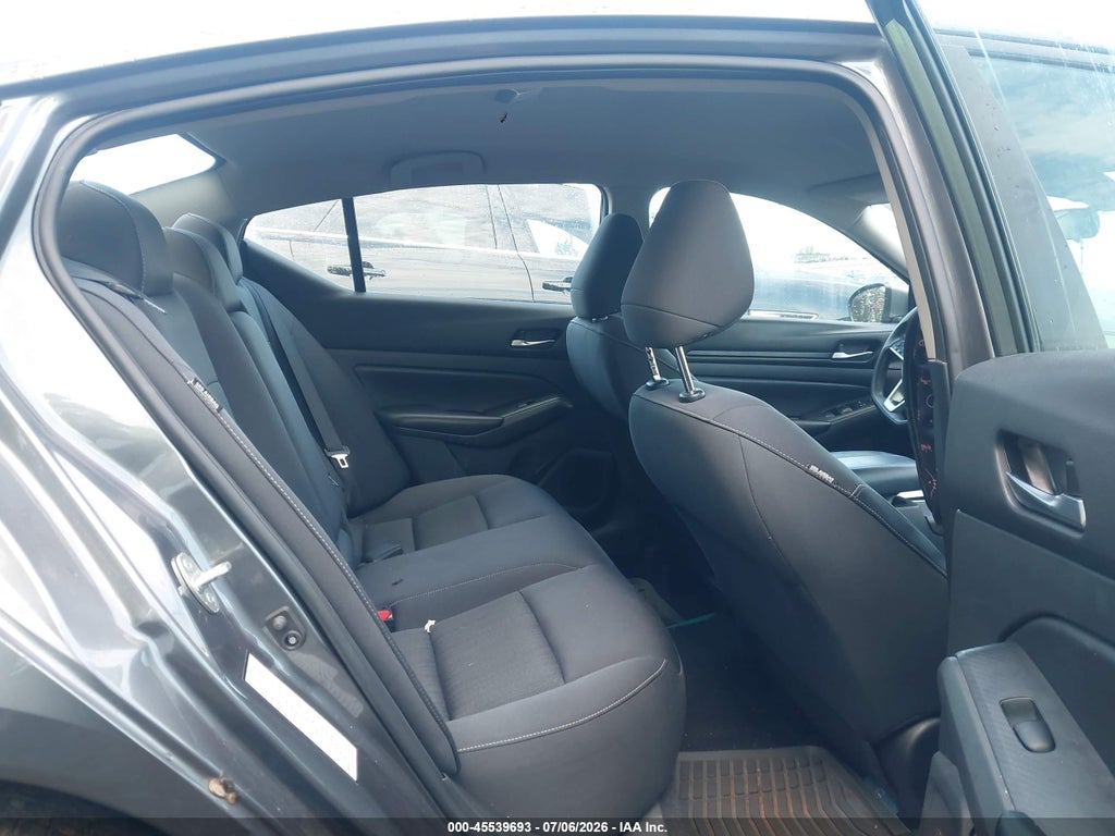 2021 Nissan Altima S FWD photo 8