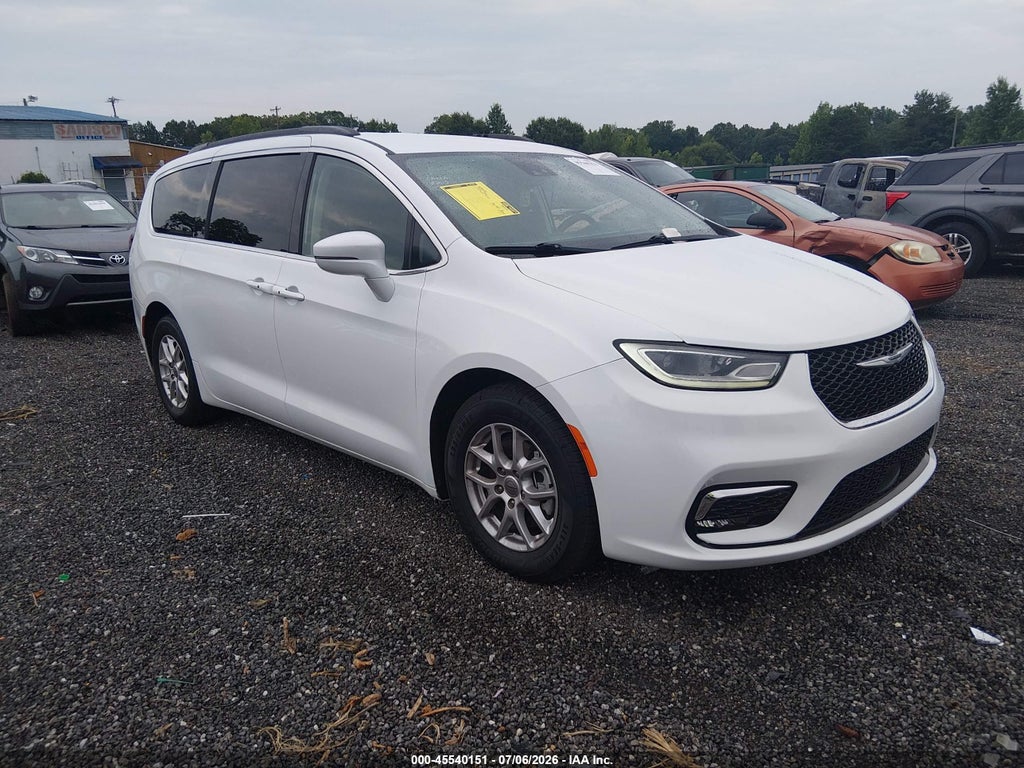 2022 Chrysler Pacifica Touring L photo 1