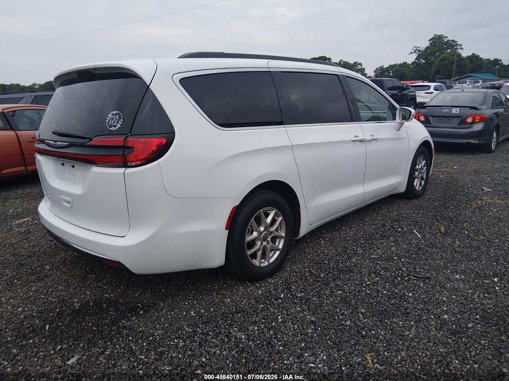 2022 Chrysler Pacifica Touring L photo 4