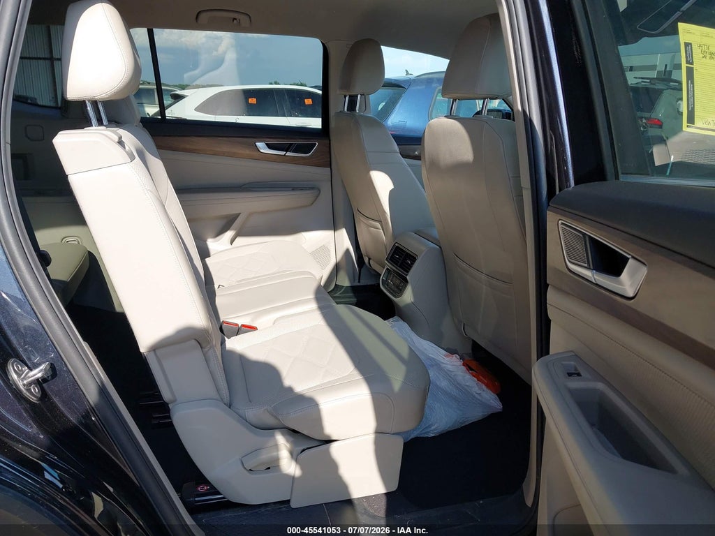2024 Volkswagen Atlas 2.0T SE photo 8