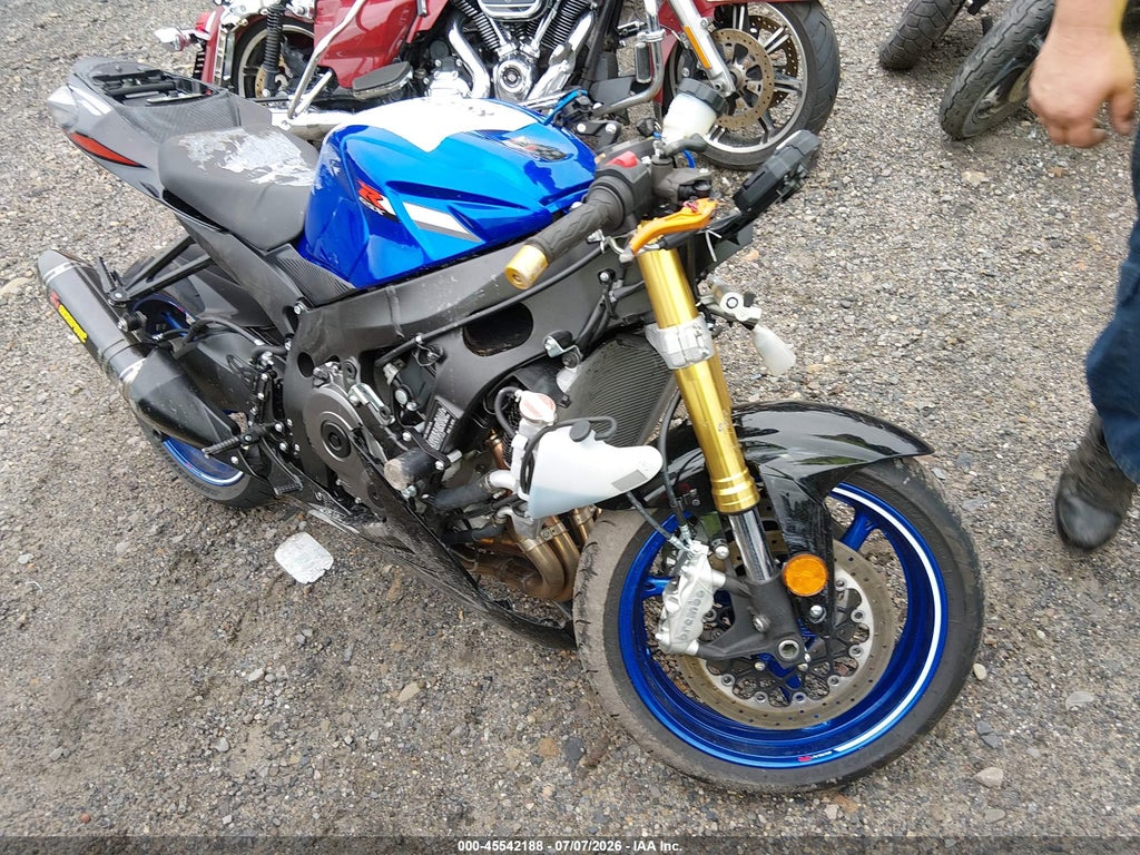 2026 SUZUKI GSX-R750