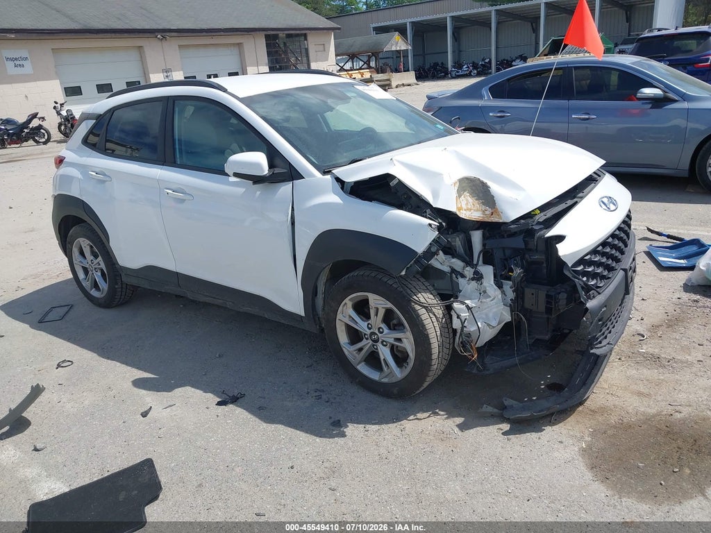 2022 Hyundai Kona SEL photo 1