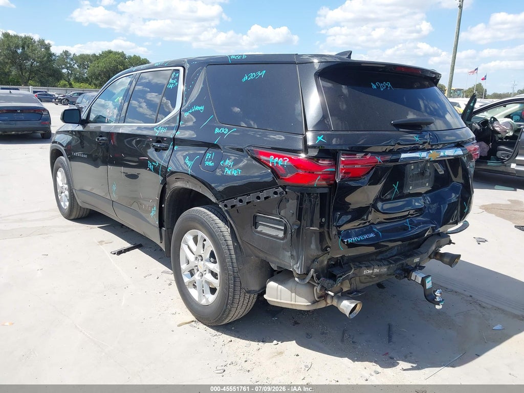 2023 Chevrolet Traverse FWD LS photo 3