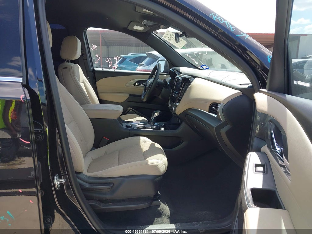 2023 Chevrolet Traverse FWD LS photo 5