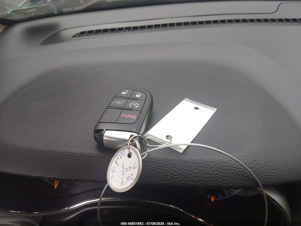 2019 Jeep Grand Cherokee Limited 4X2 photo 11