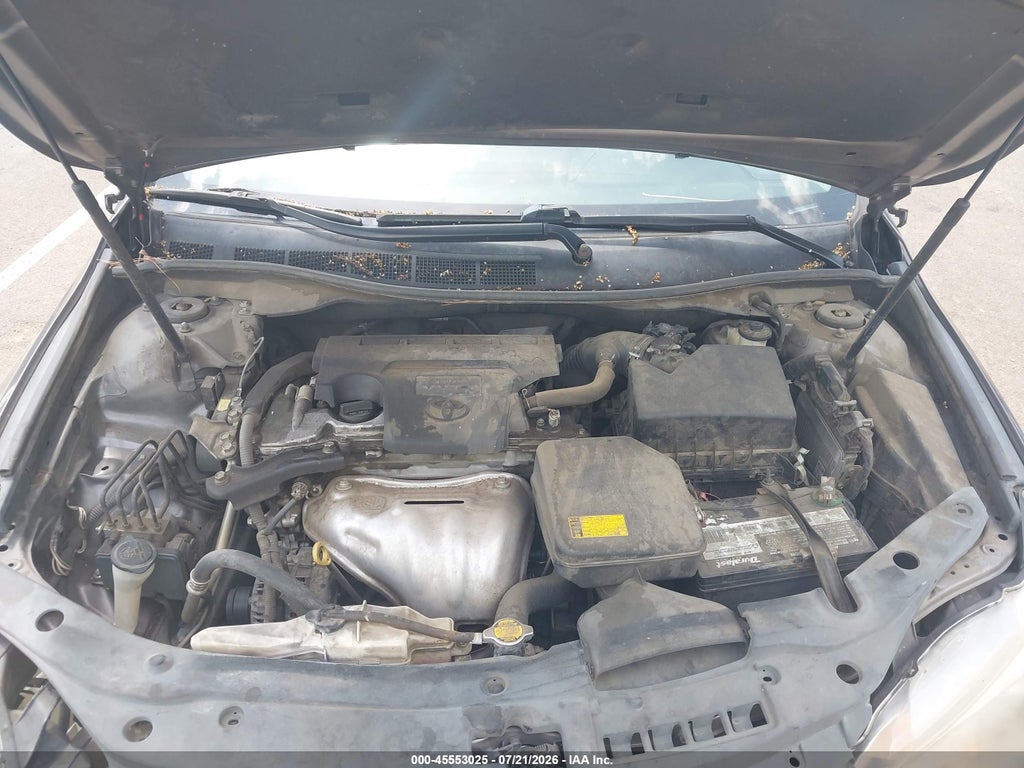 2015 Toyota Camry SE photo 10