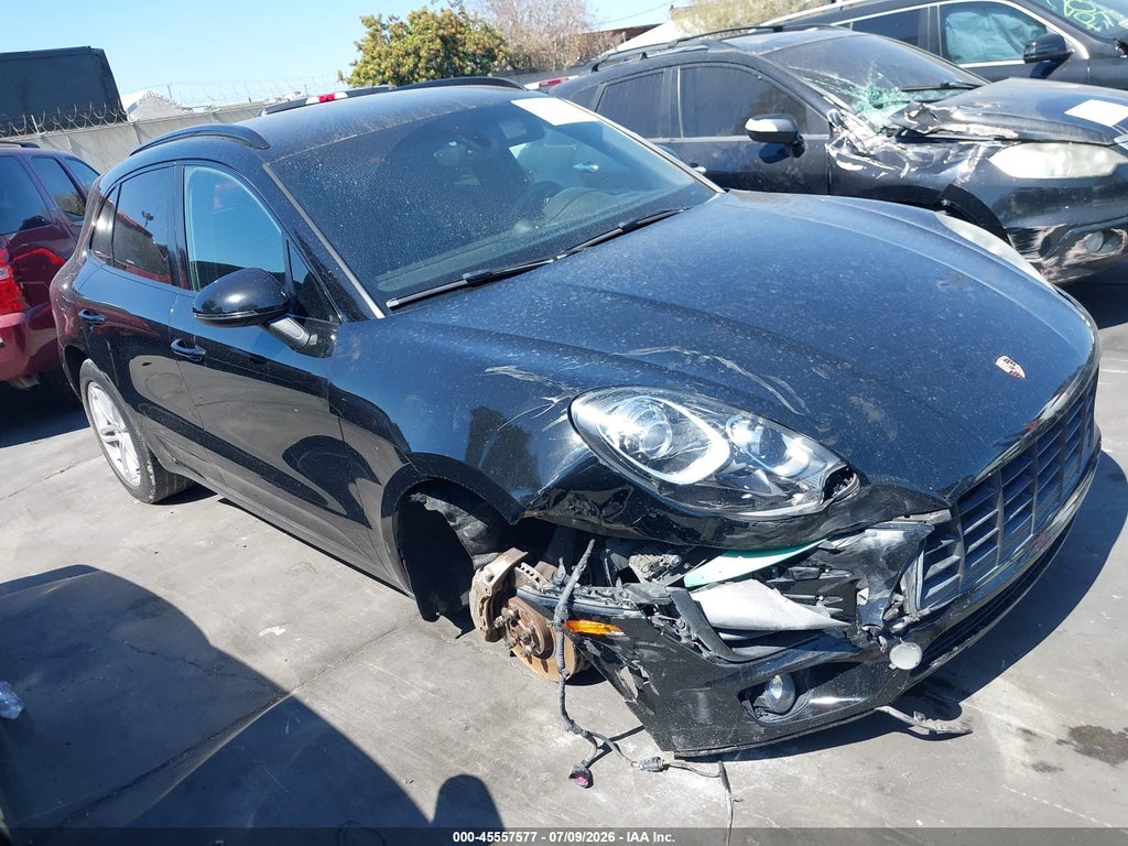 2016 PORSCHE MACAN