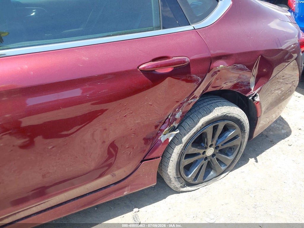 2015 Chrysler 200 Limited photo 6
