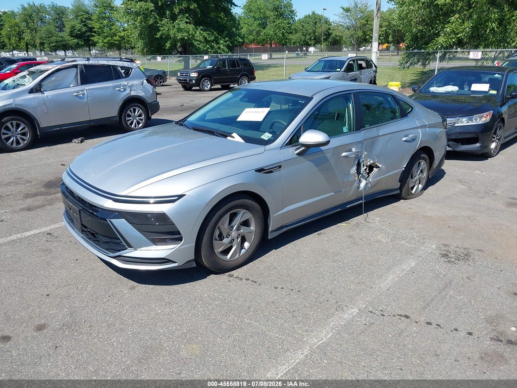 2025 Hyundai Sonata SE photo 2