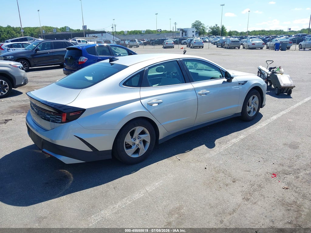 2025 Hyundai Sonata SE photo 4